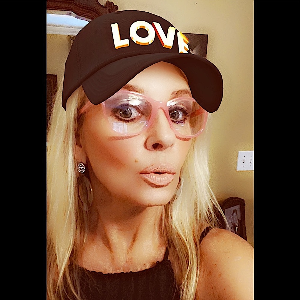 Betsy Johnson pink classic reading glasses - Picture 5 of 9